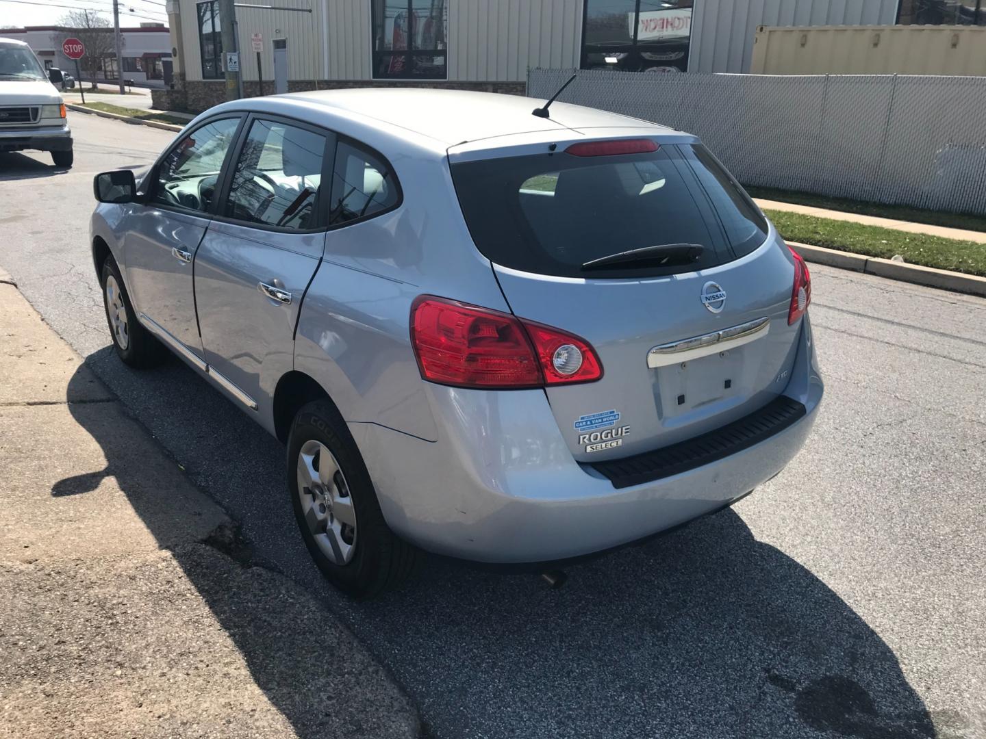 2014 Blue /Gray Nissan Rogue S (JN8AS5MV1EW) with an 2.5 V4 engine, Automatic transmission, located at 577 Chester Pike, Prospect Park, PA, 19076, (610) 237-1015, 39.886154, -75.302338 - Photo#5